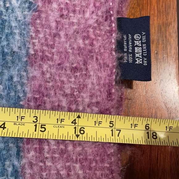 🌈colors: Chloe & Lex oversized scarf/mini … - Picture 8 of 9